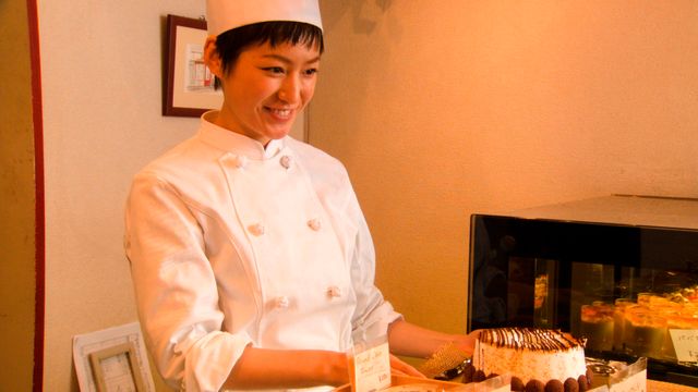 シンガー・堂島孝平が主演！映画『さよならケーキと不思議なランプ』フォトギャラリー（3枚目）