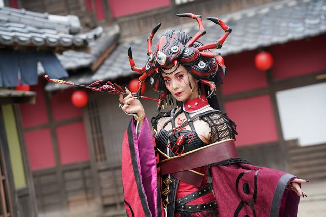 最強の敵オイランダは元宝塚・陽月華！Vシネ『忍風戦隊ハリケンジャー20th』場面写真：フォトギャラリー