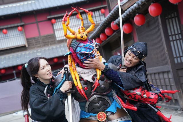 最強の敵オイランダは元宝塚・陽月華！Vシネ『忍風戦隊ハリケンジャー20th』場面写真（10枚目）