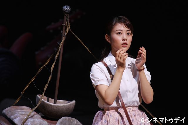 蜷川幸雄、車椅子に酸素ボンベで会見出席も、亀梨和也には気丈なエール（2枚目）