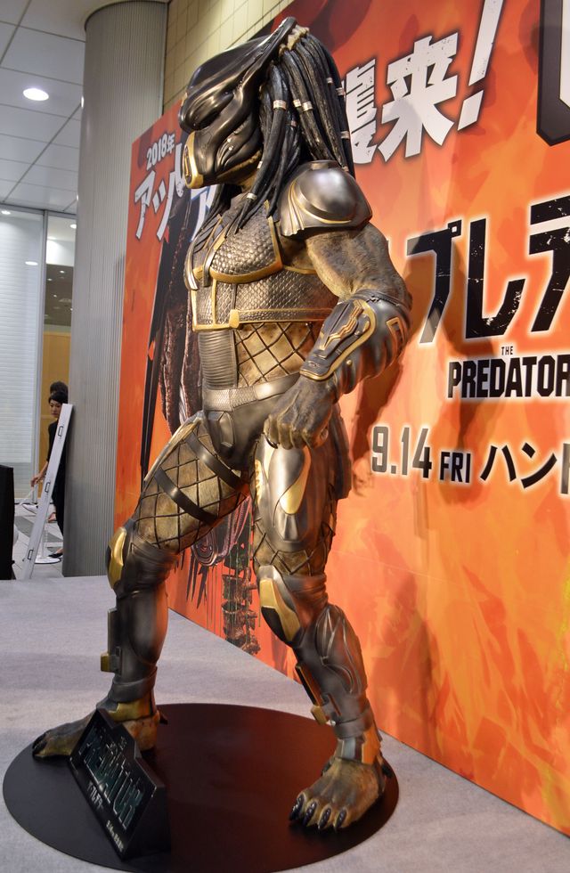 最新作仕様のプレデター像（3枚目）