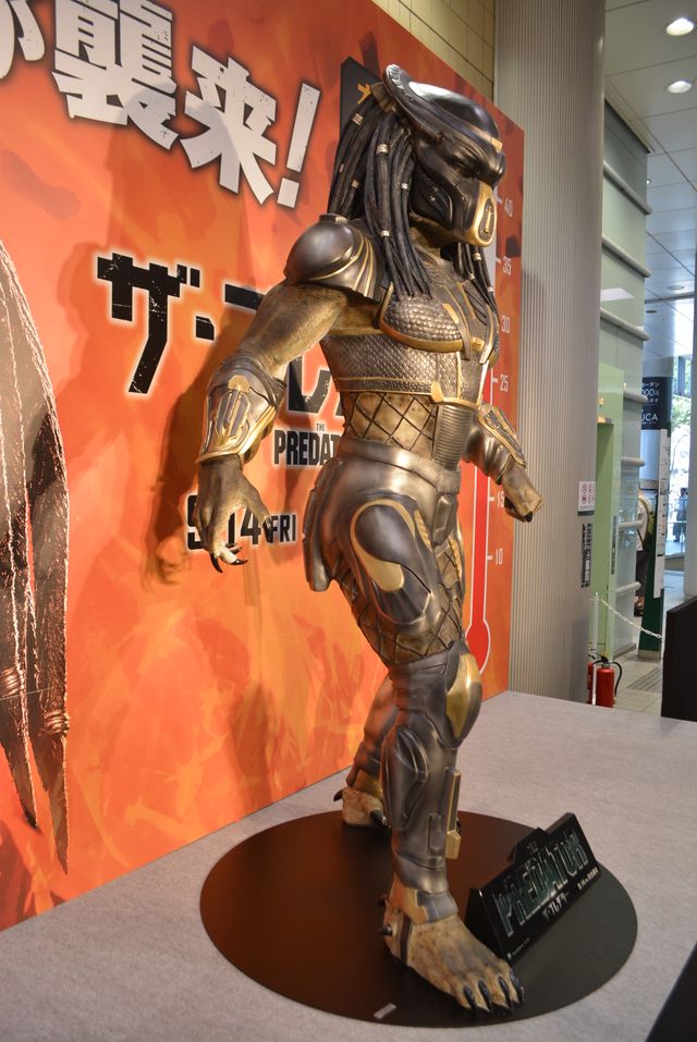 最新作仕様のプレデター像（4枚目）