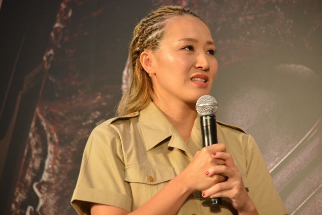 最新作仕様のプレデター像（6枚目）