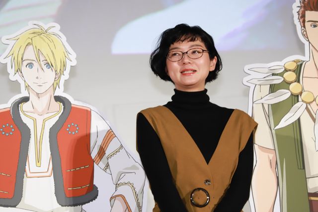 ほほ笑む浜辺美波が美しい　映画『金の国　水の国』公開記念舞台あいさつ（8枚目）