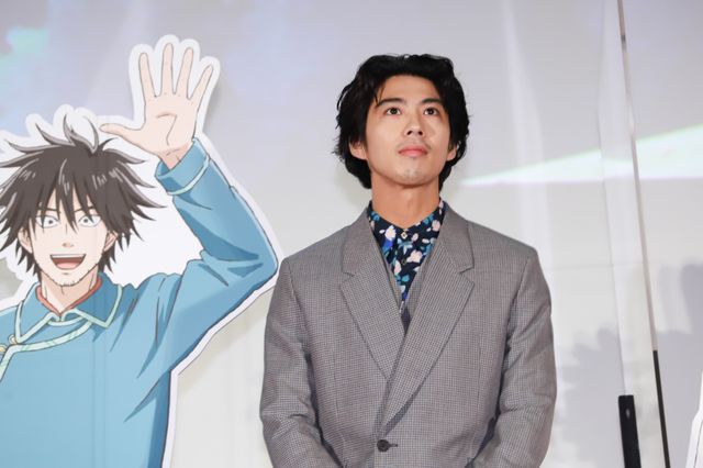 ほほ笑む浜辺美波が美しい　映画『金の国　水の国』公開記念舞台あいさつ（11枚目）