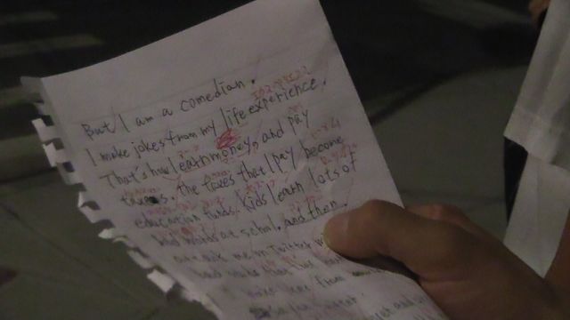 ウーマンラッシュアワー・村本大輔のドキュメンタリー『アイアム・ア・コメディアン』場面写真（8枚目）