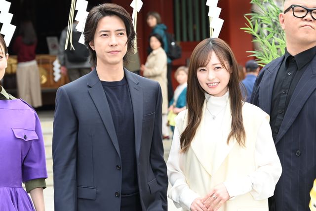 山下智久＆福原遥ら、神田明神でヒット祈願！映画『正直不動産』キャスト集結（4枚目）