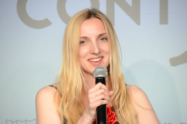 高梨臨、美しすぎるドレス姿で魅了！（13枚目）