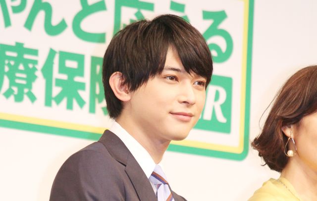 西島秀俊＆吉沢亮のはにかみ笑顔！アフラック新商品発表会（15枚目）