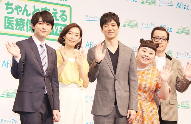 西島秀俊＆吉沢亮のはにかみ笑顔！アフラック新商品発表会（16枚目）