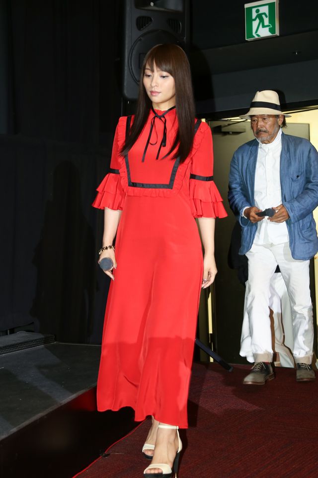 永瀬正敏＆河瀬直美監督、カンヌからSkype中継！心境を語る！（2枚目）