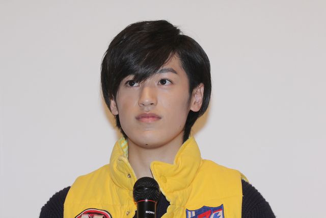 山谷花純らニンニンジャーキャストの目には涙！映画『手裏剣戦隊ニンニンジャーVSトッキュウジャー THE MOVIE 忍者・イン・ワンダーランド』舞台あいさつフォトギャラリー（8枚目）