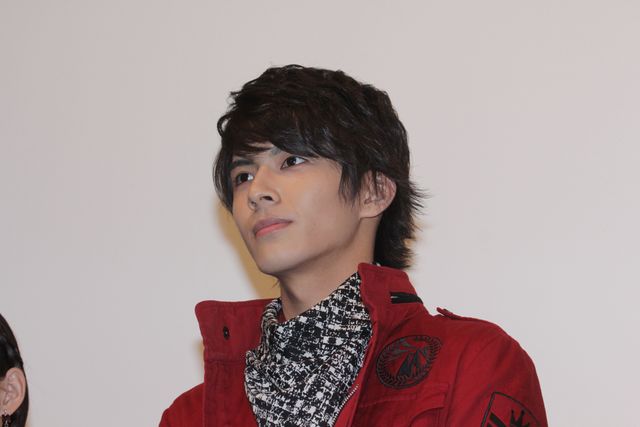 山谷花純らニンニンジャーキャストの目には涙！映画『手裏剣戦隊ニンニンジャーVSトッキュウジャー THE MOVIE 忍者・イン・ワンダーランド』舞台あいさつフォトギャラリー（10枚目）