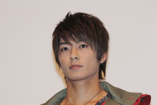 山谷花純らニンニンジャーキャストの目には涙！映画『手裏剣戦隊ニンニンジャーVSトッキュウジャー THE MOVIE 忍者・イン・ワンダーランド』舞台あいさつフォトギャラリー（11枚目）