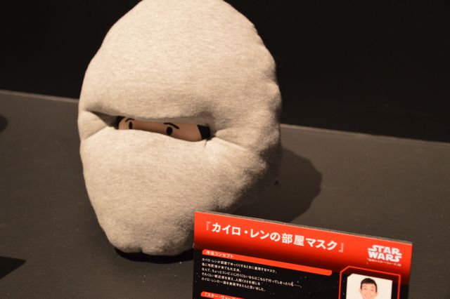 井波彫刻による映画ポスターも！「最後のスター・ウォーズ」展、会場の様子（15枚目）