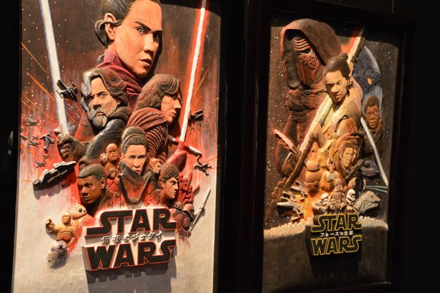 井波彫刻による映画ポスターも！「最後のスター・ウォーズ」展、会場の様子（21枚目）