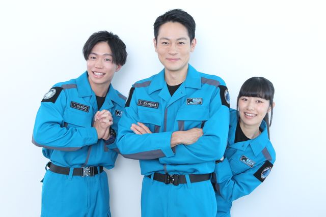 「ウルトラマンブレーザー」テルアキ＆ヤスノブ＆アンリの仲良しショット！SKaRDインタビュー撮り下ろし写真：フォトギャラリー