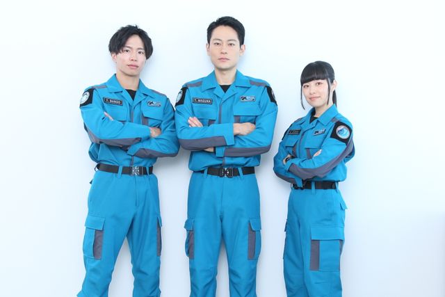 「ウルトラマンブレーザー」テルアキ＆ヤスノブ＆アンリの仲良しショット！SKaRDインタビュー撮り下ろし写真（2枚目）