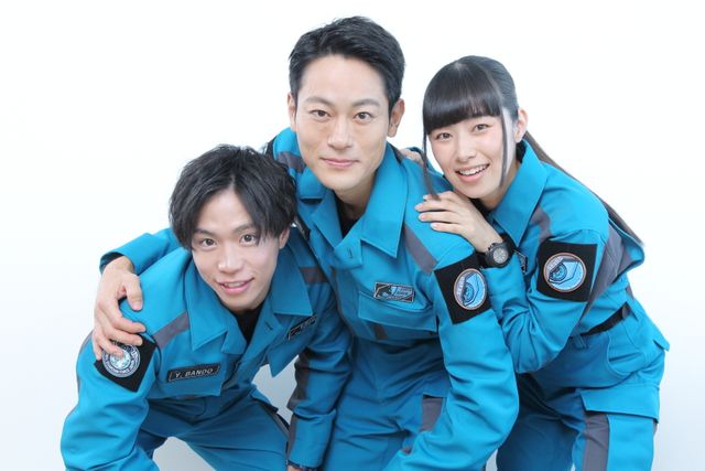 「ウルトラマンブレーザー」テルアキ＆ヤスノブ＆アンリの仲良しショット！SKaRDインタビュー撮り下ろし写真（5枚目）