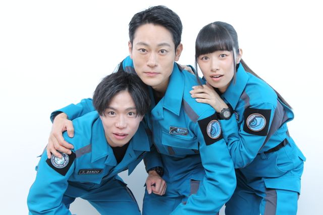 「ウルトラマンブレーザー」テルアキ＆ヤスノブ＆アンリの仲良しショット！SKaRDインタビュー撮り下ろし写真（6枚目）