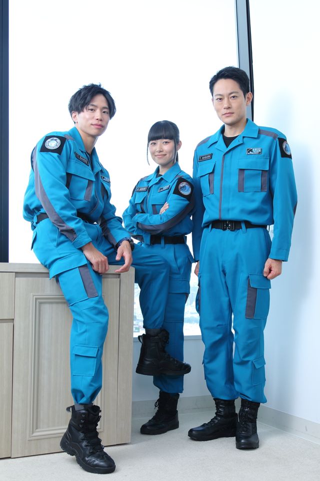 「ウルトラマンブレーザー」テルアキ＆ヤスノブ＆アンリの仲良しショット！SKaRDインタビュー撮り下ろし写真（7枚目）