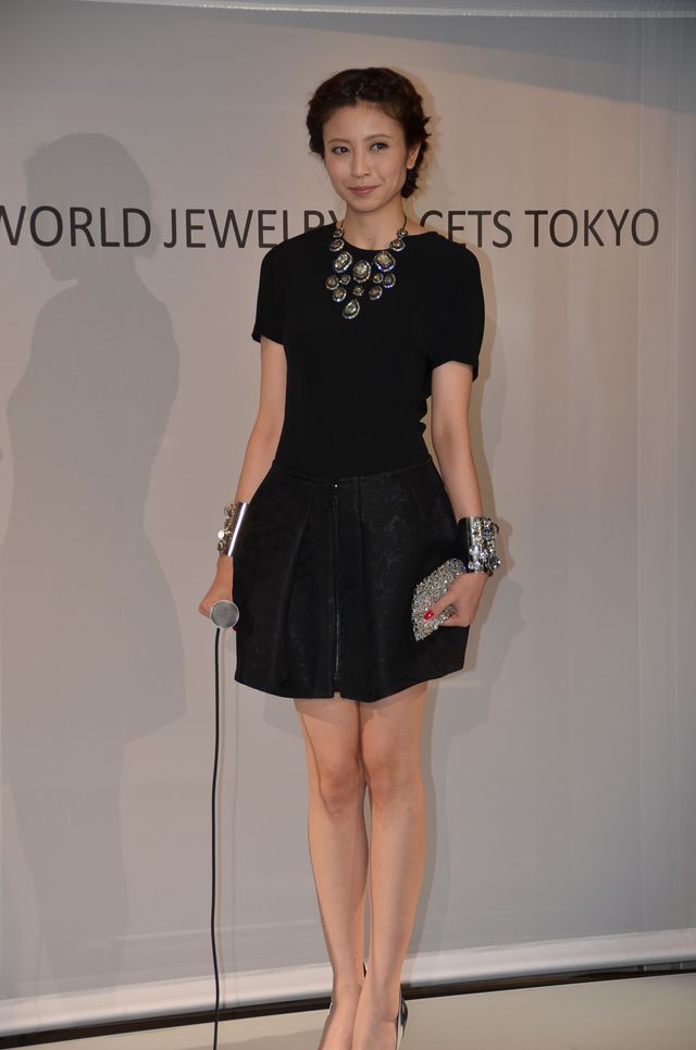 片瀬那奈出席！展覧会「SWAROVSKI ELEMENTS WORLD JEWELRY FACETS TOKYO」オープニングイベントフォトギャラリー：フォトギャラリー