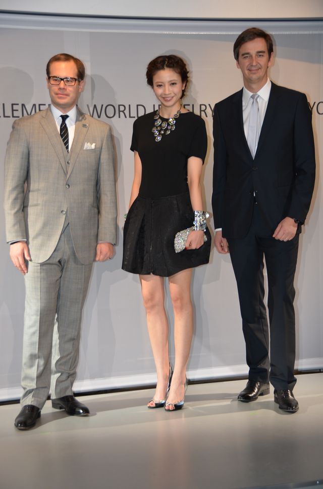 片瀬那奈出席！展覧会「SWAROVSKI ELEMENTS WORLD JEWELRY FACETS TOKYO」オープニングイベントフォトギャラリー（2枚目）