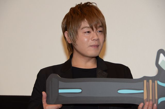 戸松遥、ピンクのドレスで可愛すぎる！『劇場版　ソードアート・オンライン　－オーディナル・スケール－』初日舞台あいさつフォトギャラリー（17枚目）