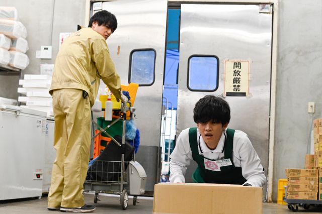 松坂桃李×麻生久美子×井浦新「あのときキスしておけば」初回場面写真（3枚目）