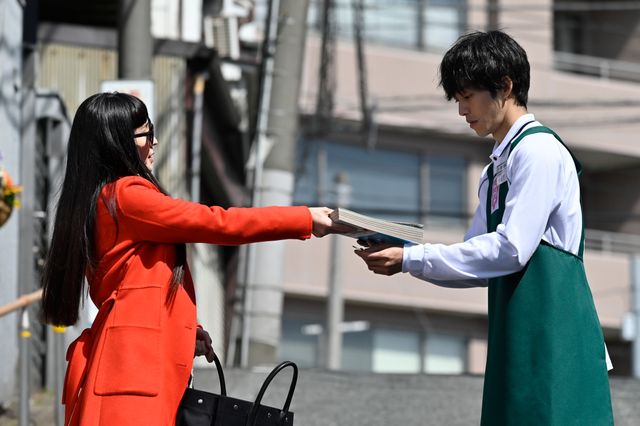 松坂桃李×麻生久美子×井浦新「あのときキスしておけば」初回場面写真（8枚目）