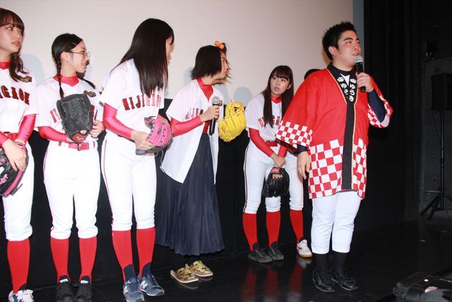 HKT48多田愛佳＆SUPER☆GiRLS田中美麗らアイドル勢ぞろい！青春映画『ソフテン！』公開記念イベント写真ギャラリー（12枚目）