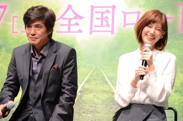 佐藤浩市、本田翼にデレデレ!?映画『起終点駅　ターミナル』完成会見フォトギャラリー（4枚目）