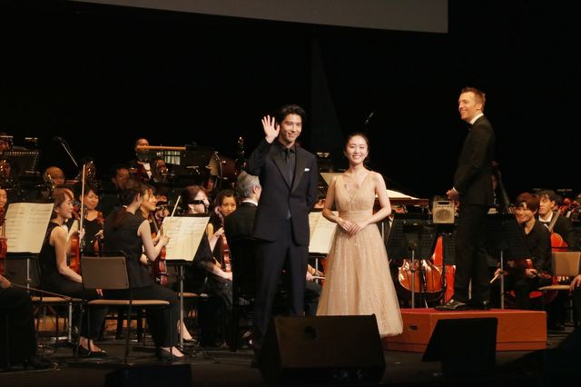 賀来賢人＆門山葉子、フルオーケストラをバックにデュエット！（3枚目）