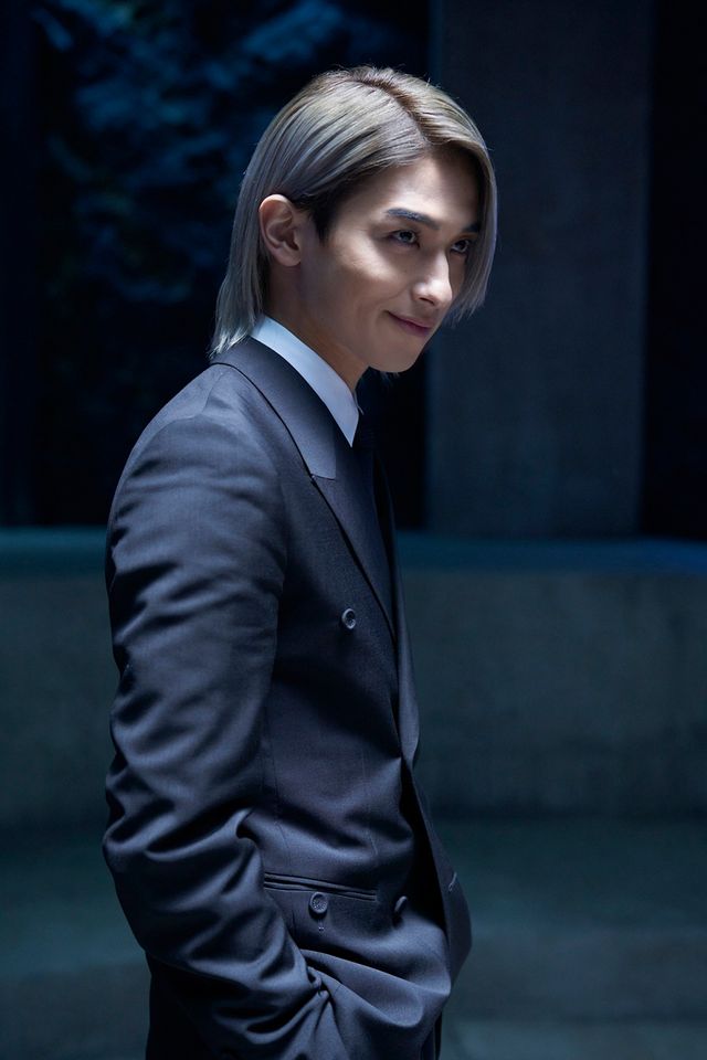 横浜流星の不敵な笑み！映画『嘘喰い』より：フォトギャラリー