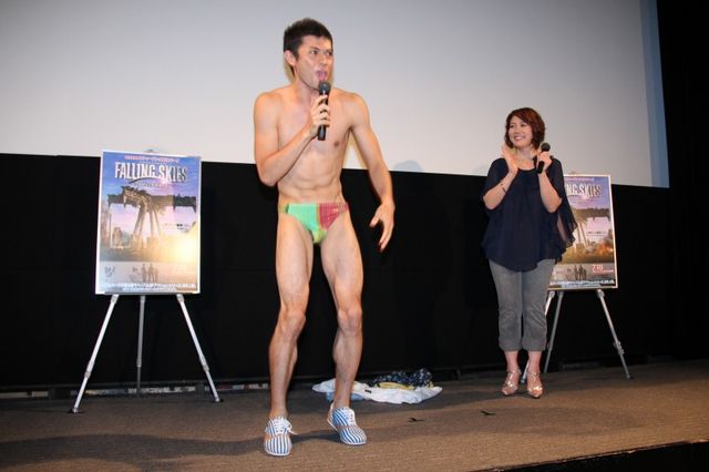 ドラマ「フォーリング スカイズ」リリース記念イベントギャラリー（2枚目）