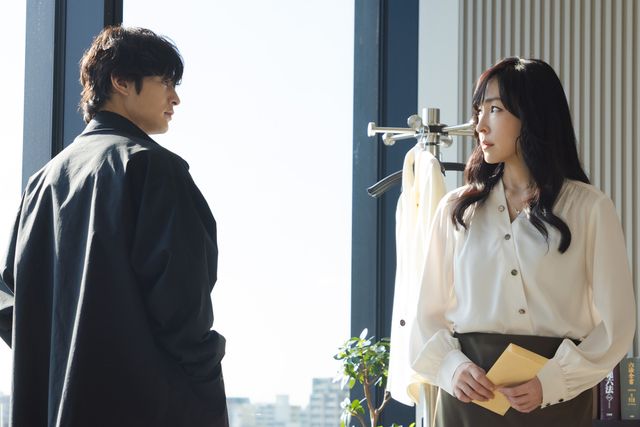 第2話より塩野瑛久、麻生久美子