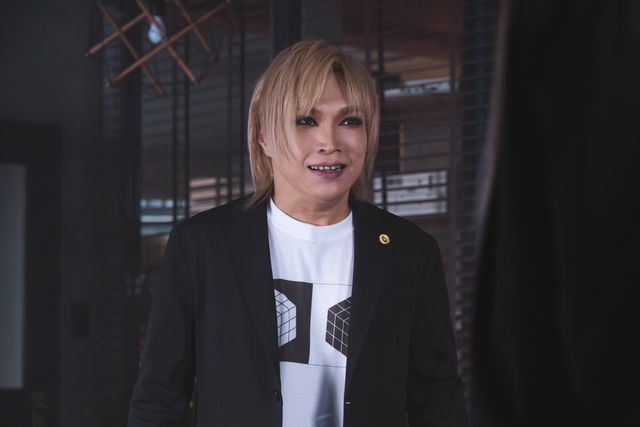 「ブラックトリック」最終話にゲスト出演する鬼龍院翔