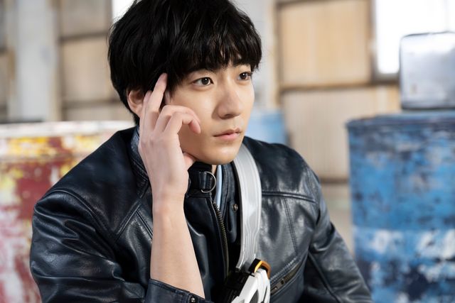宙が達臣に協力を依頼！「仮面ライダーマイス」第4話場面カット（3枚目）