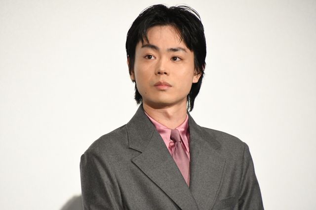菅田将暉、松下洸平、町田啓太、萩原利久らスーツで登壇！『ミステリと言う勿れ』初日舞台挨拶：フォトギャラリー