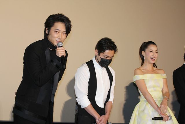 山田孝之がざわちんに!?『新宿スワン』初日舞台あいさつ【フォトギャラリー】（5枚目）