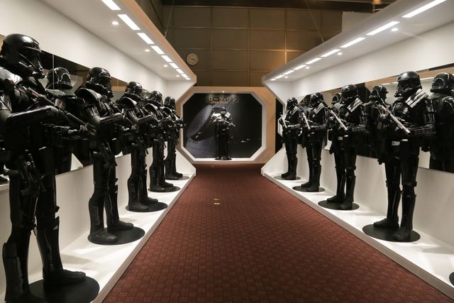 『スター・ウォーズ』デス・トルーパーがお出迎え！「もうひとつのスター・ウォーズ展」フォトギャラリー：フォトギャラリー
