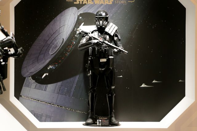 『スター・ウォーズ』デス・トルーパーがお出迎え！「もうひとつのスター・ウォーズ展」フォトギャラリー（12枚目）