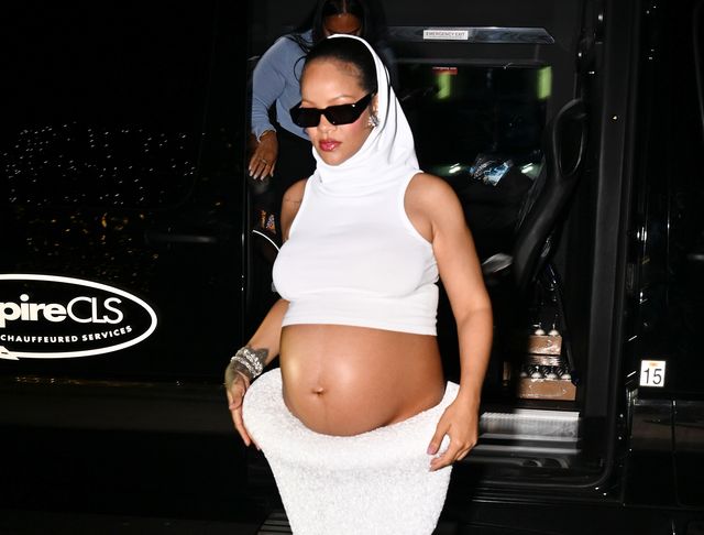 第3子妊娠中のリアーナと子供たち（2枚目）