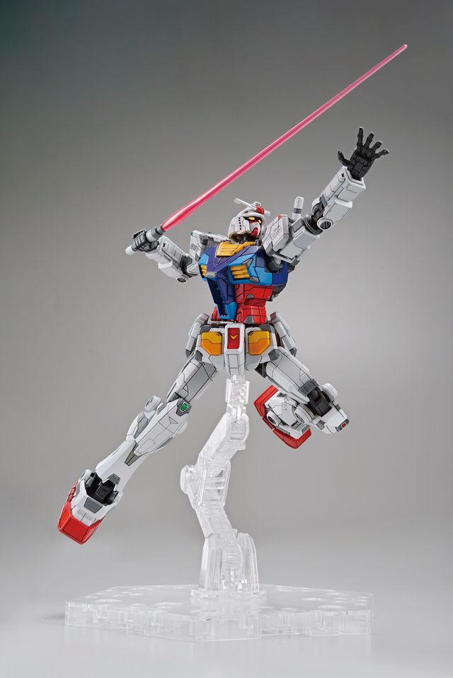 「1/144 RX-78F00 ガンダム&ガンダムドック」＆「1/100 RX-78F00 ガンダム」（2枚目）