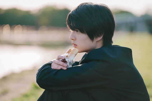 毎熊克哉がミステリアスな演技講師に『初級演技レッスン』場面写真（3枚目）