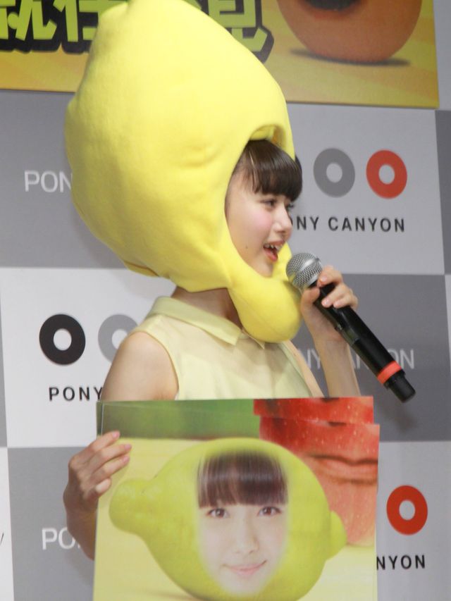 レモンのかぶり物！市川美織フォトギャラリー（12枚目）