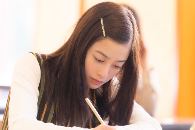 橋本環奈、大阪万博コンパニオンに！ドラマプレミアム「万博の太陽」場面写真（4枚目）