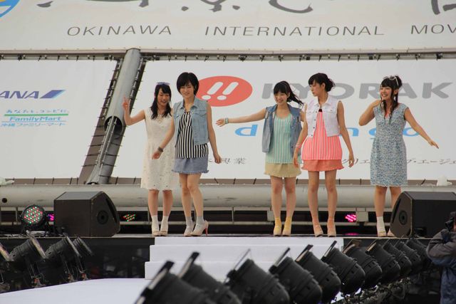 噂の2人、ピース綾部と芹那がステージ共演も綾部は関係を否定　画像ギャラリー（11枚目）