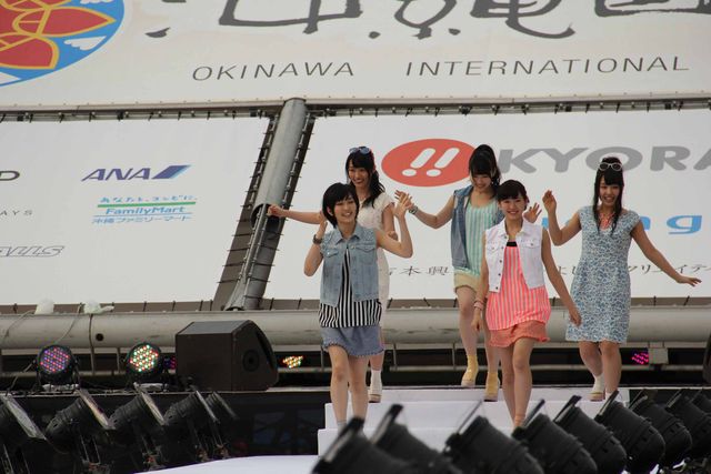 噂の2人、ピース綾部と芹那がステージ共演も綾部は関係を否定　画像ギャラリー（12枚目）