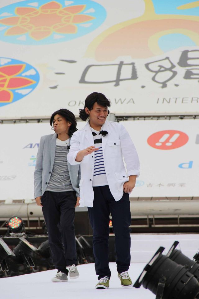 噂の2人、ピース綾部と芹那がステージ共演も綾部は関係を否定　画像ギャラリー（13枚目）